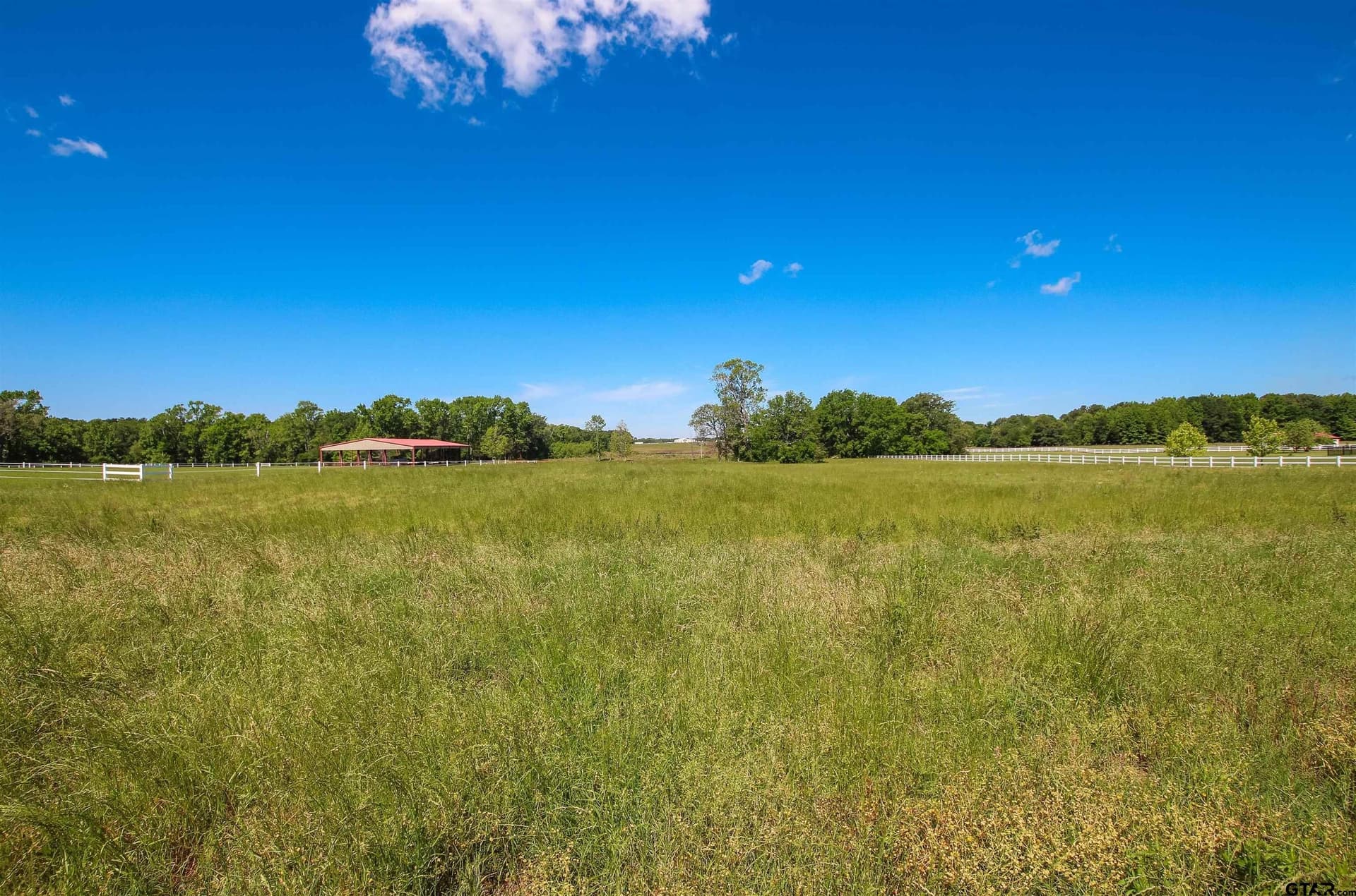 5.01 acres in Smith County