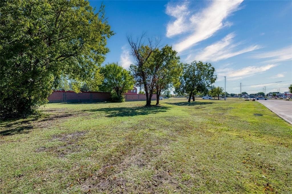 0.76 acres in Dallas County featured view