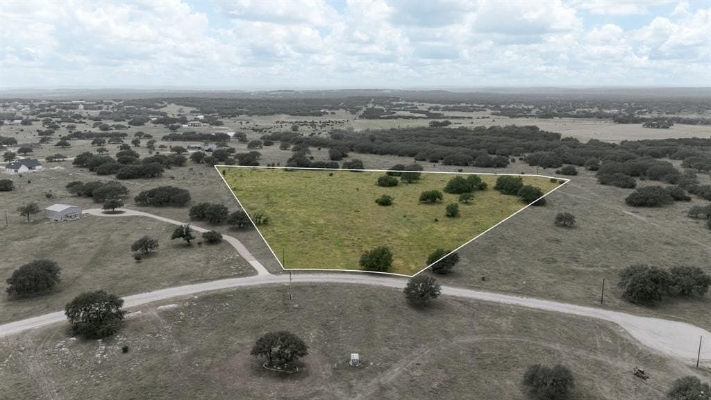 8 acres in Burnet County gallery image 2