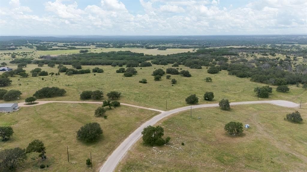 8 acres in Burnet County gallery image 3