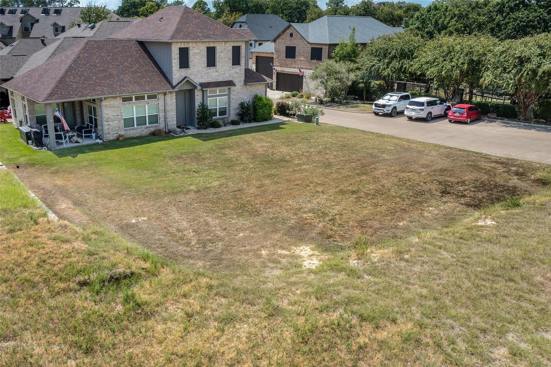 0.09 acres in Henderson County - photo 5