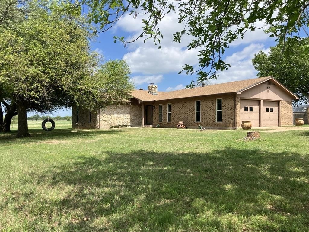 10 acres in Eastland County