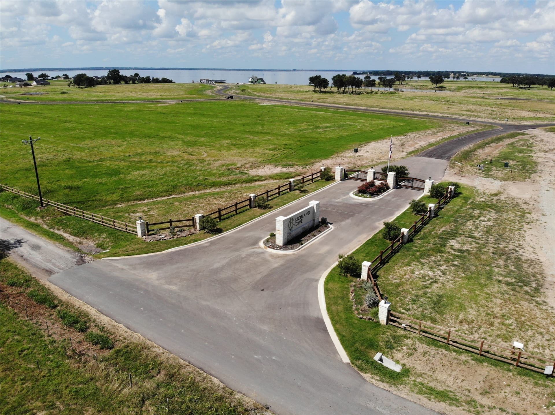 1.21 acres in Navarro County - photo 26