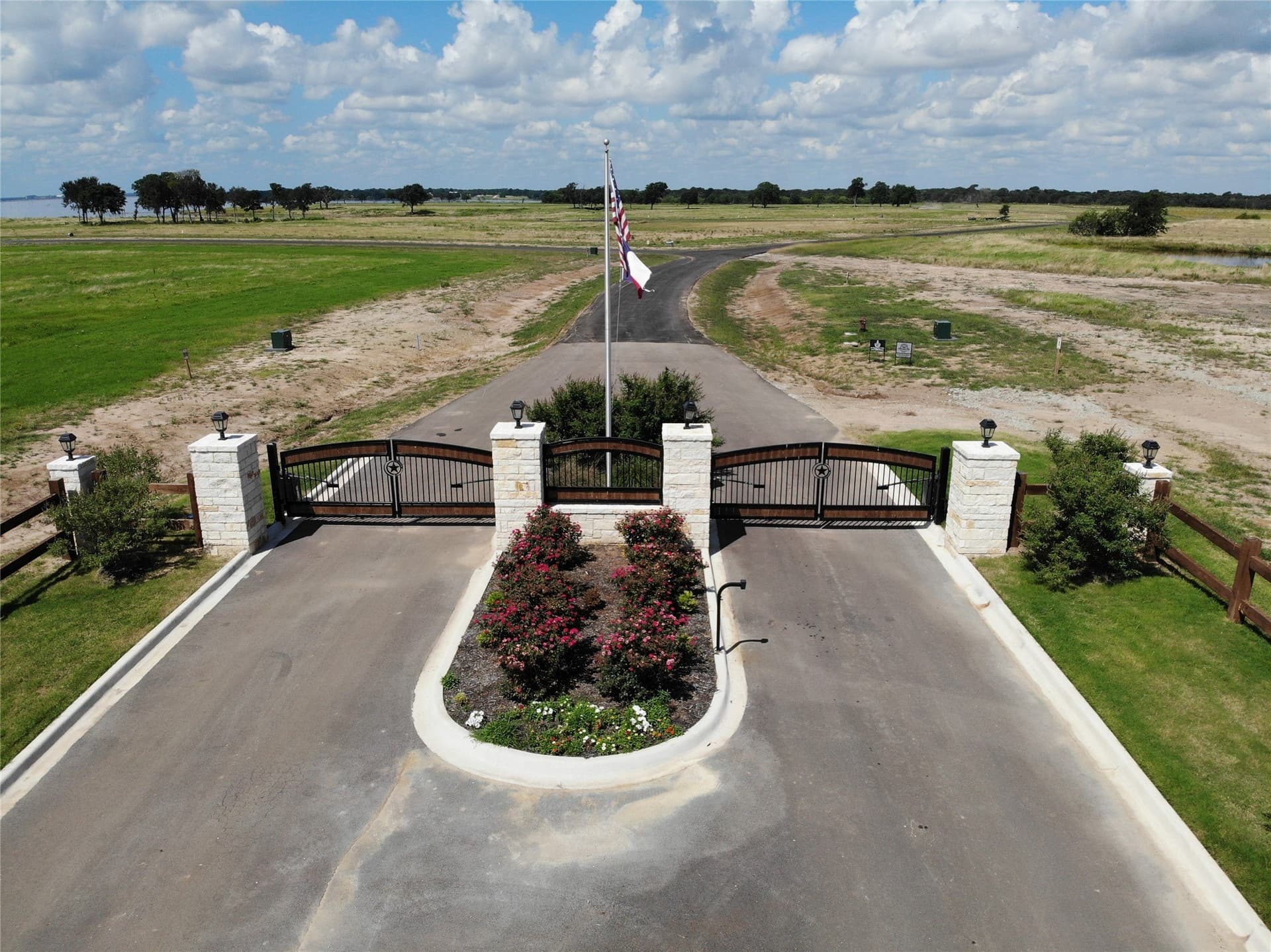 1.21 acres in Navarro County gallery image 4