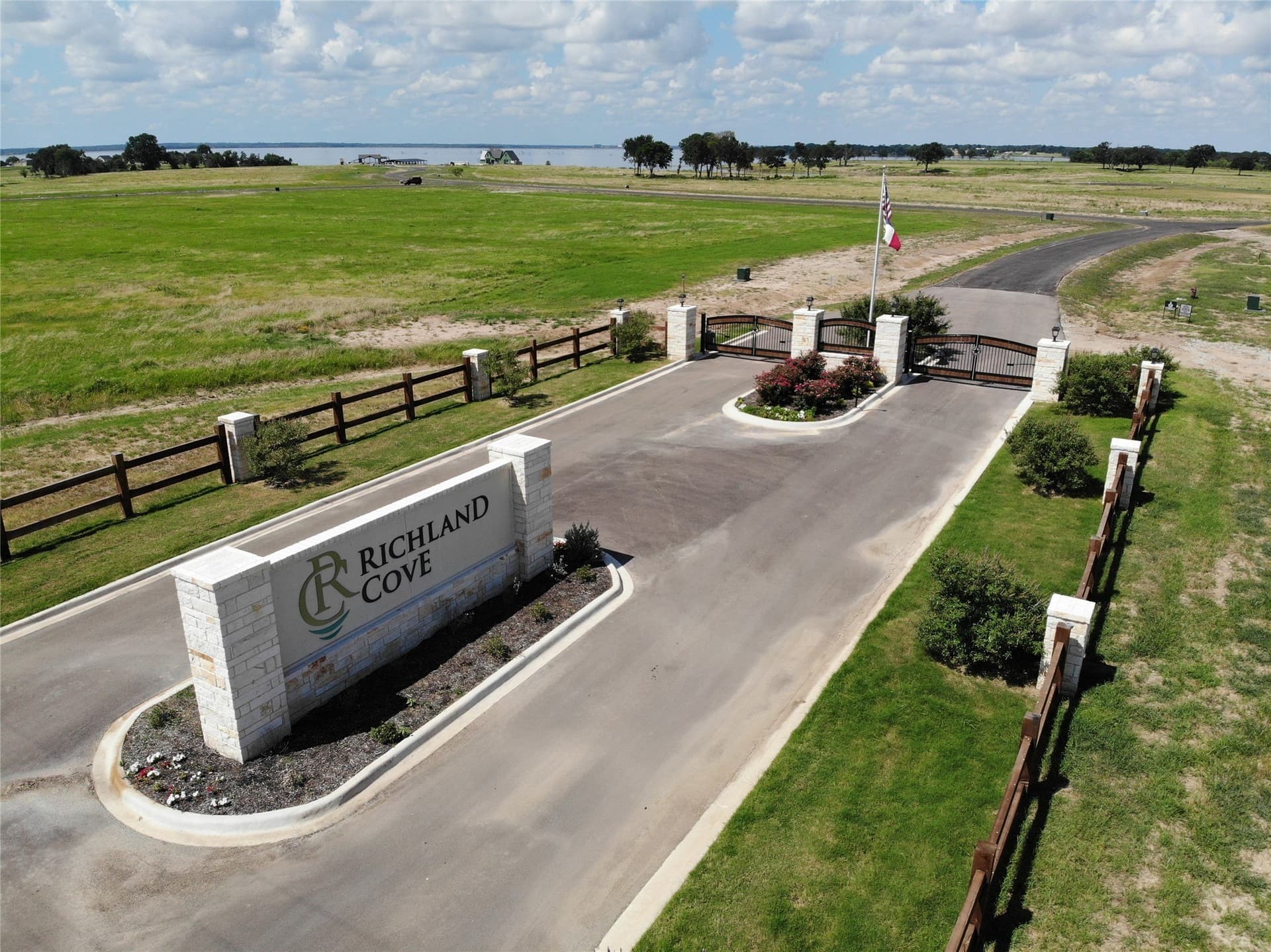 1.21 acres in Navarro County - photo 15