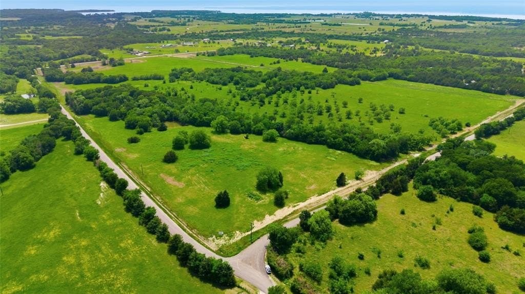 3.85 acres in Hunt County gallery image 4