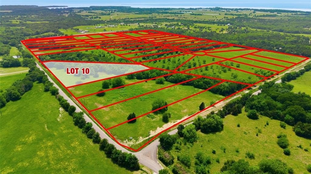 3.85 acres in Hunt County