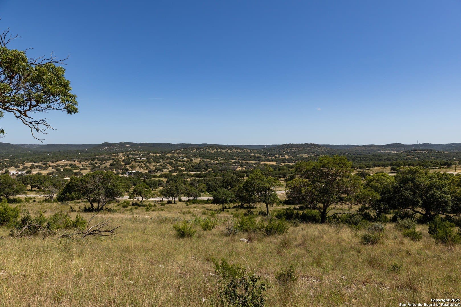 5 acres in Bandera County - photo 10