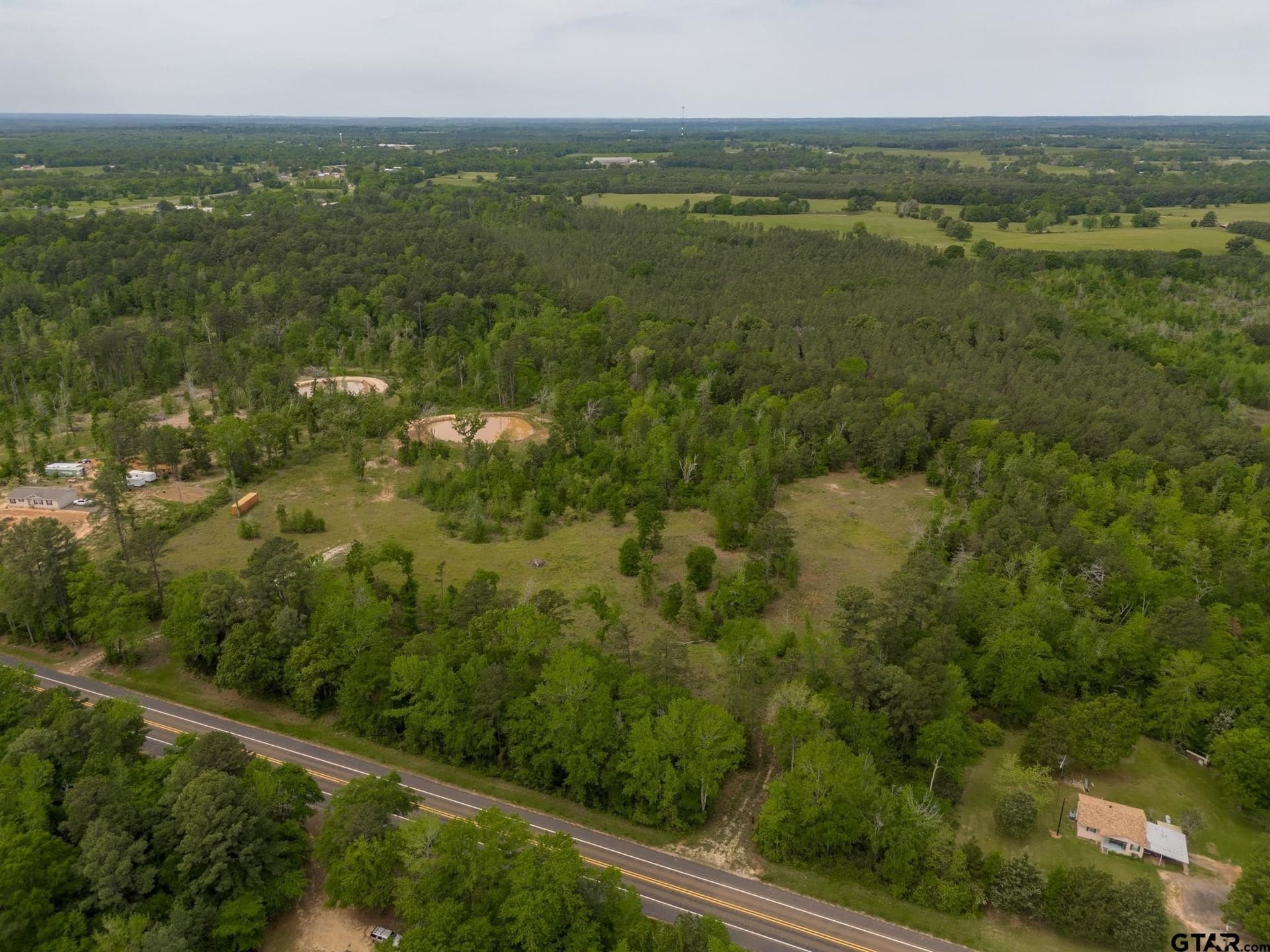 10.75 acres in Smith County gallery image 4