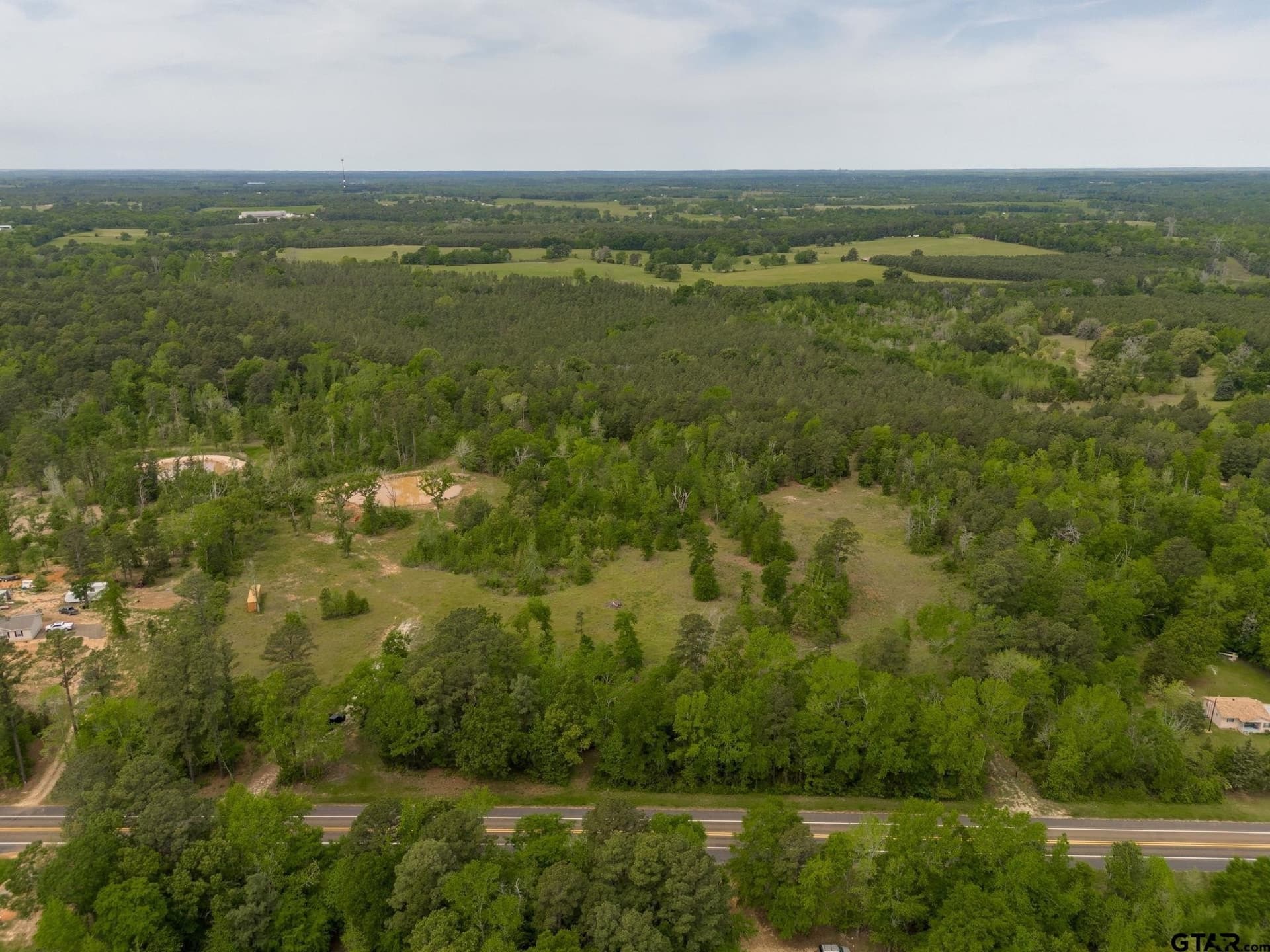 10.75 acres in Smith County