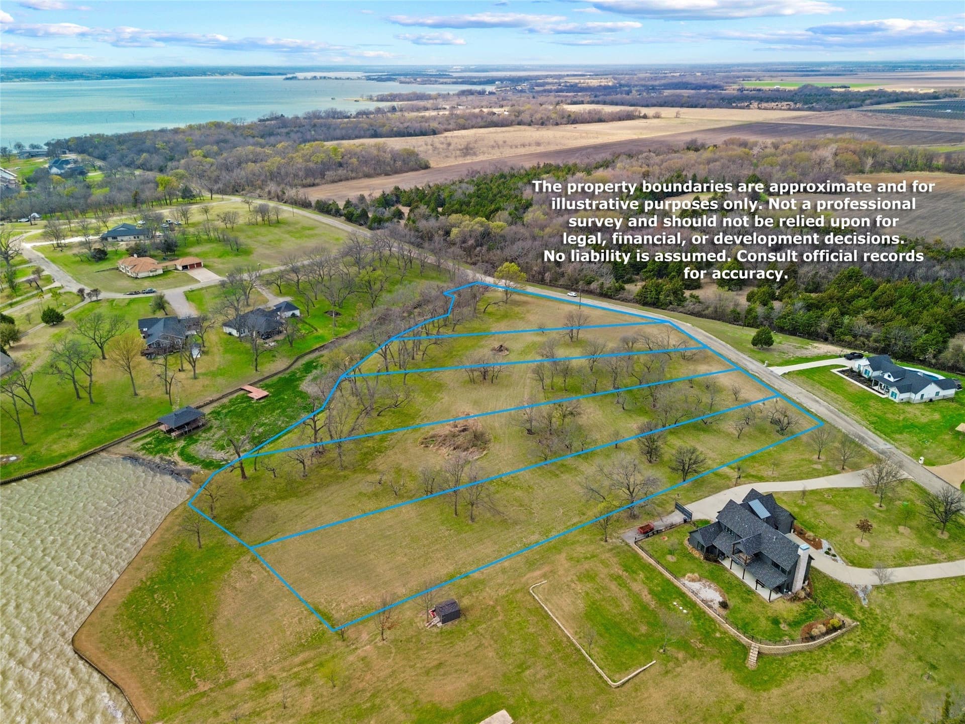 0.78 acres in Navarro County - photo 4