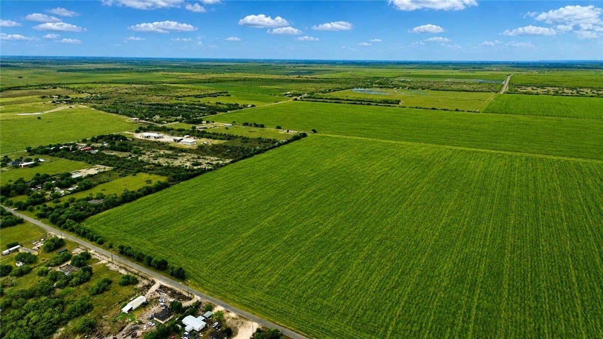 10 acres in Nueces County - photo 10