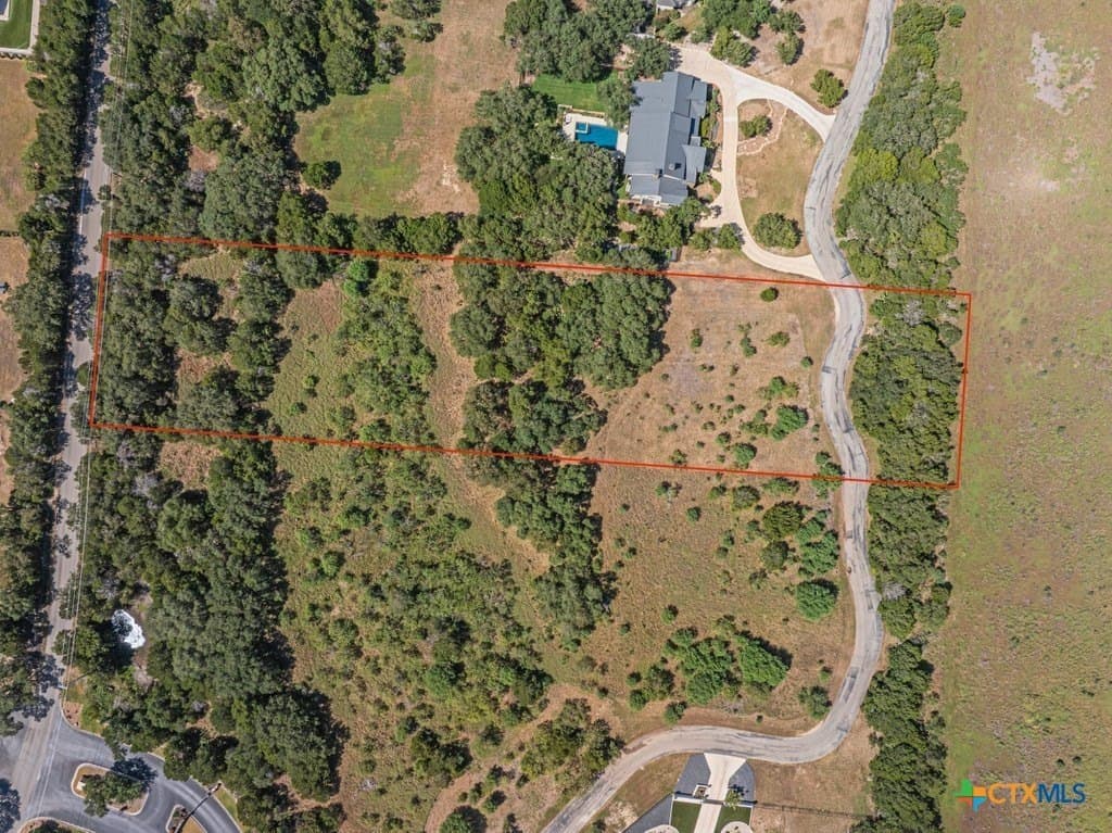 2.7 acres in Comal County - photo 8