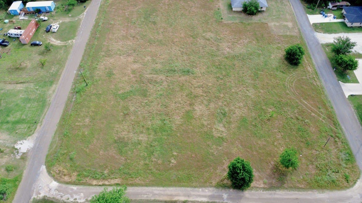 0.34 acres in Navarro County - photo 6
