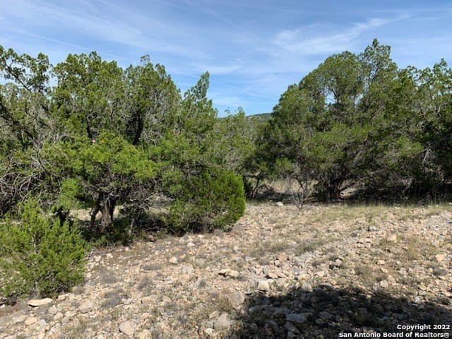 25.47 acres in Edwards County featured view