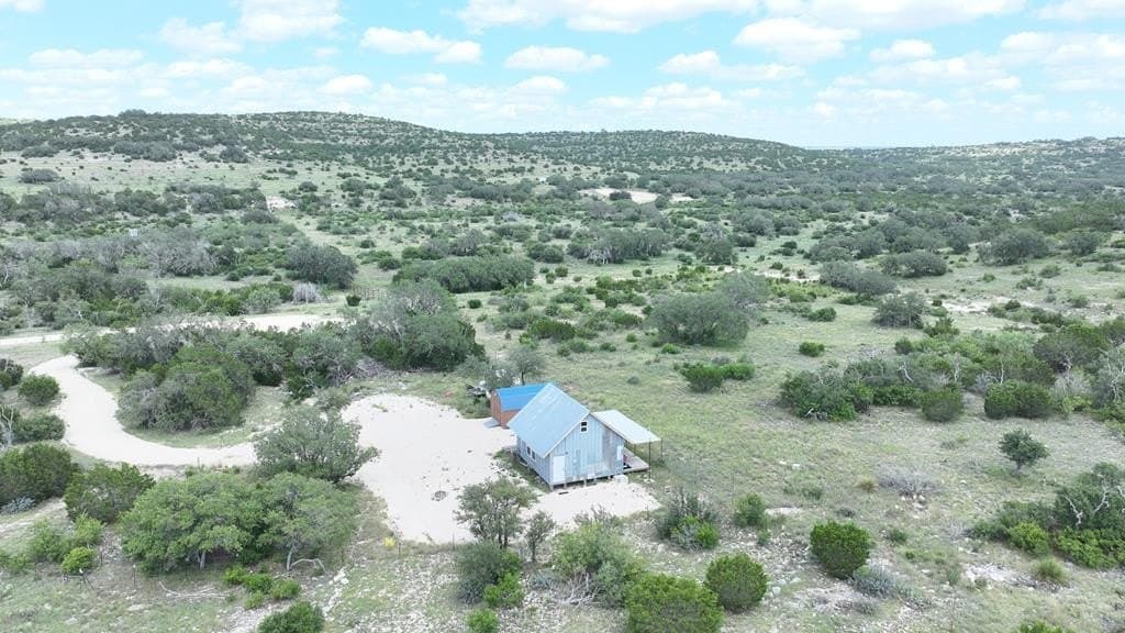 75.6 acres in Edwards County