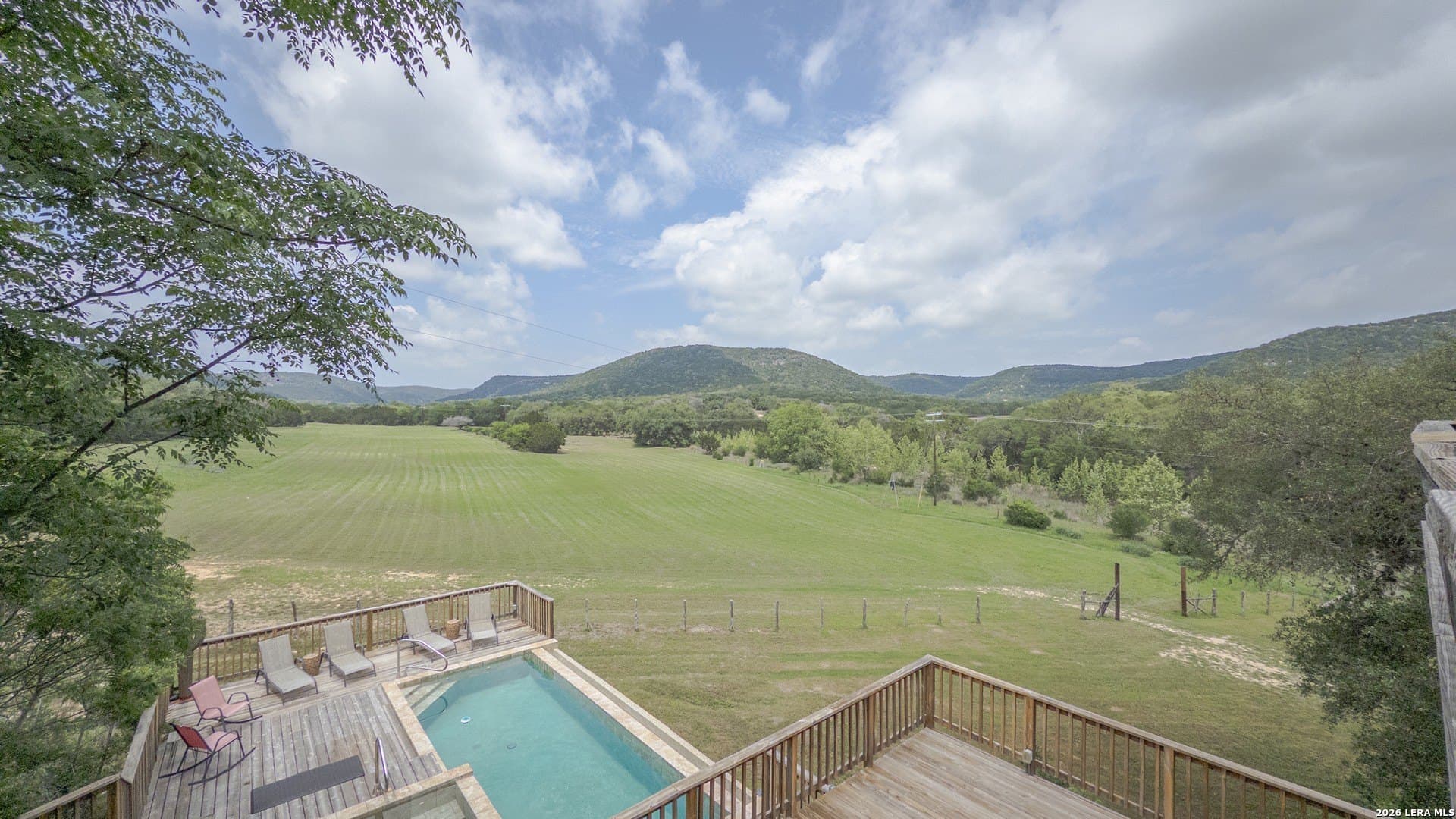 15.28 acres in Bandera County