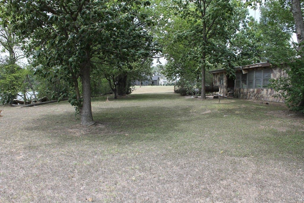0.58 acres in Henderson County - photo 7