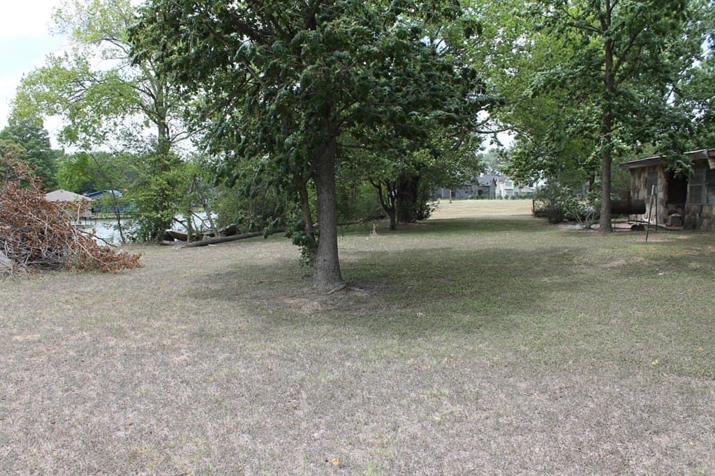 0.58 acres in Henderson County - photo 6