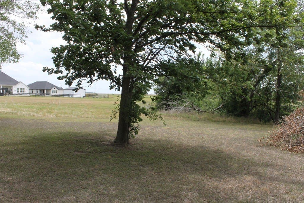 0.58 acres in Henderson County - photo 10