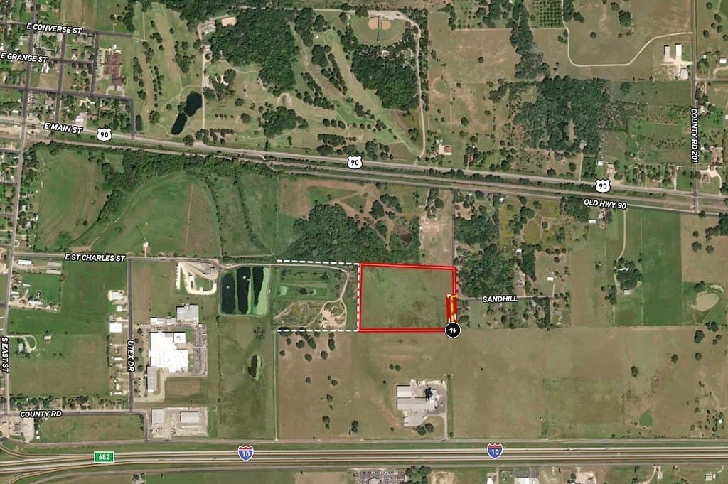 16.32 acres in Colorado County