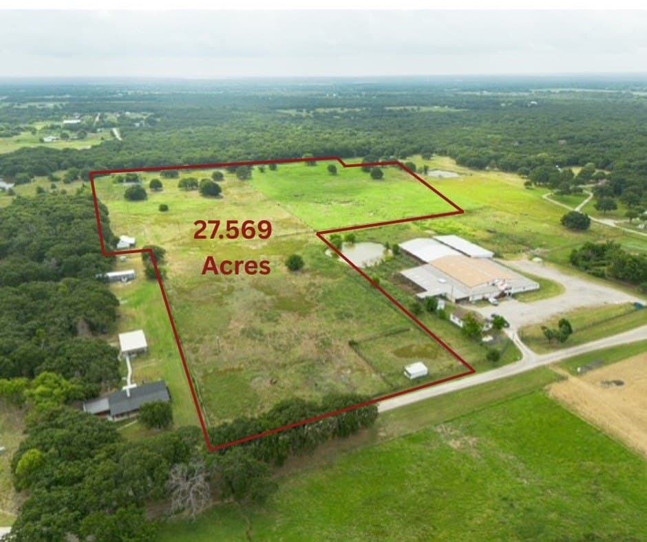27.57 acres in Hunt County