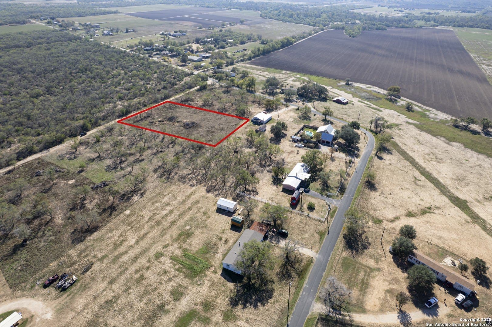 1.65 acres in Bexar County gallery image 4