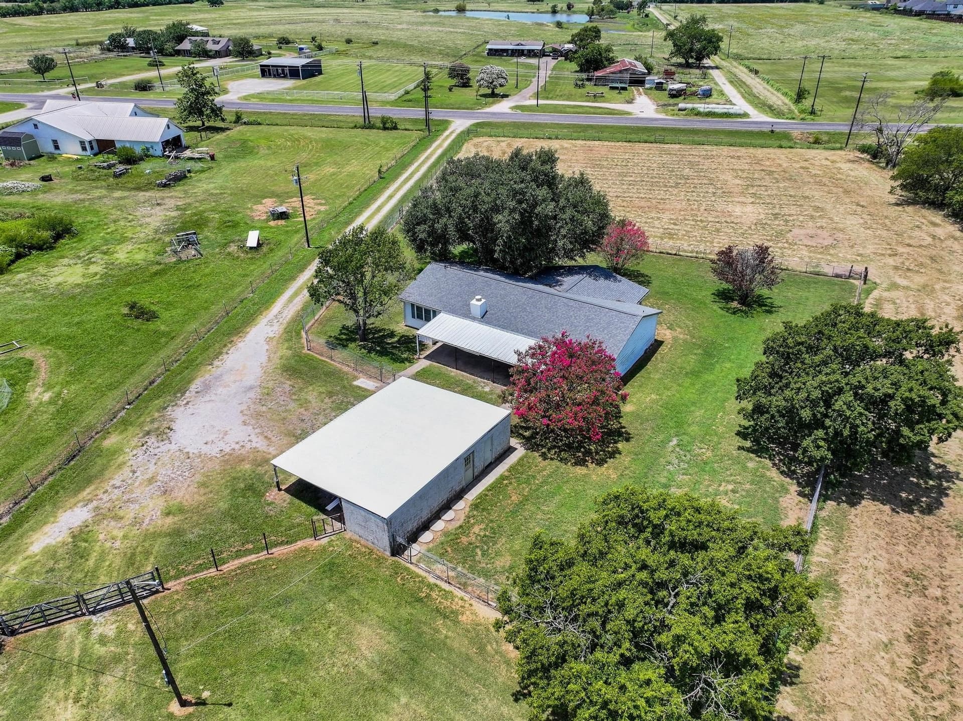 10 acres in Hunt County - photo 2