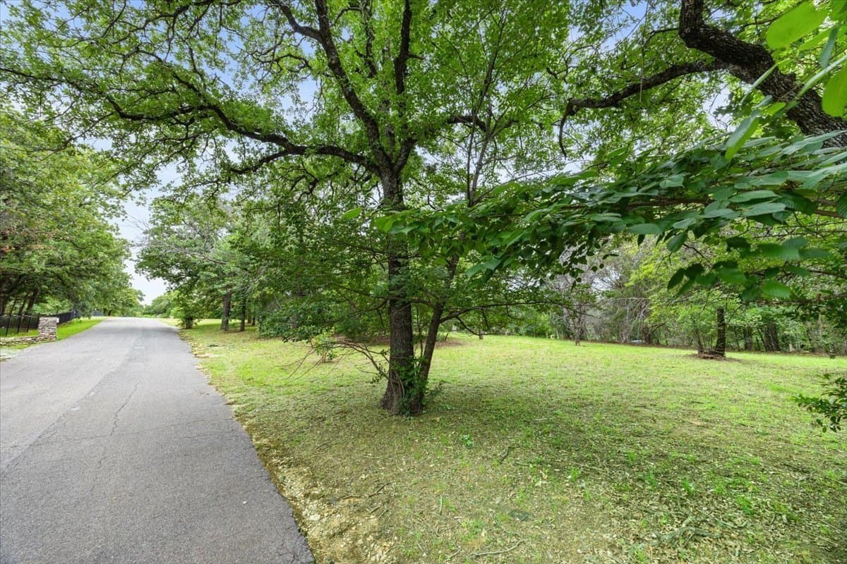 0.89 acres in Tarrant County - photo 9
