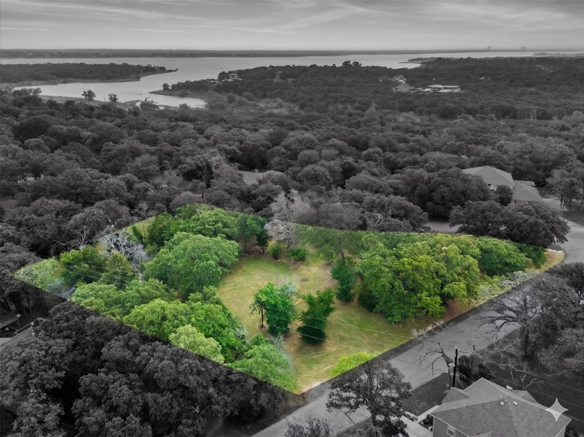 0.89 acres in Tarrant County gallery image 2