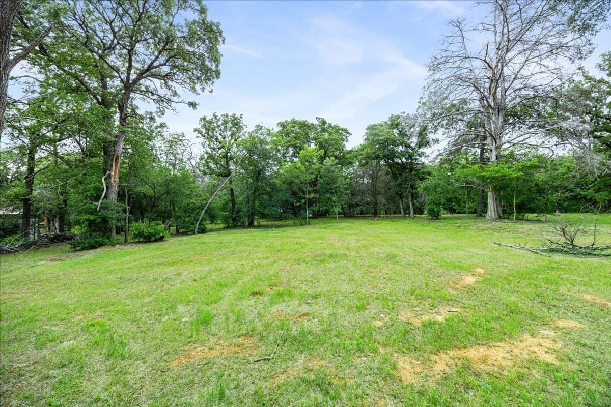 0.89 acres in Tarrant County - photo 14