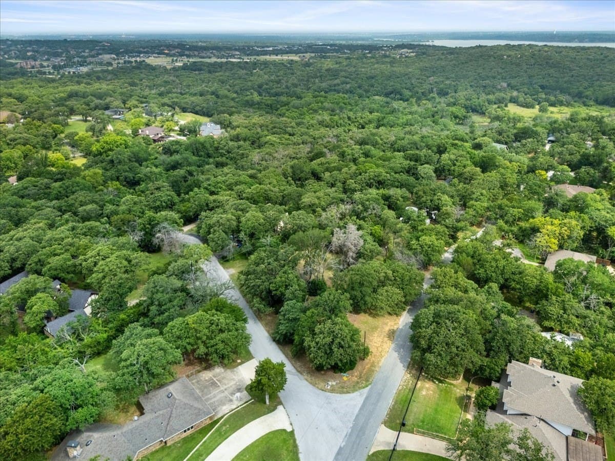 0.89 acres in Tarrant County featured view
