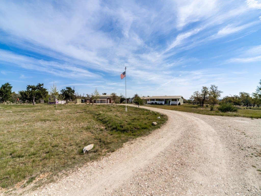 22.01 acres in Gillespie County gallery image 4