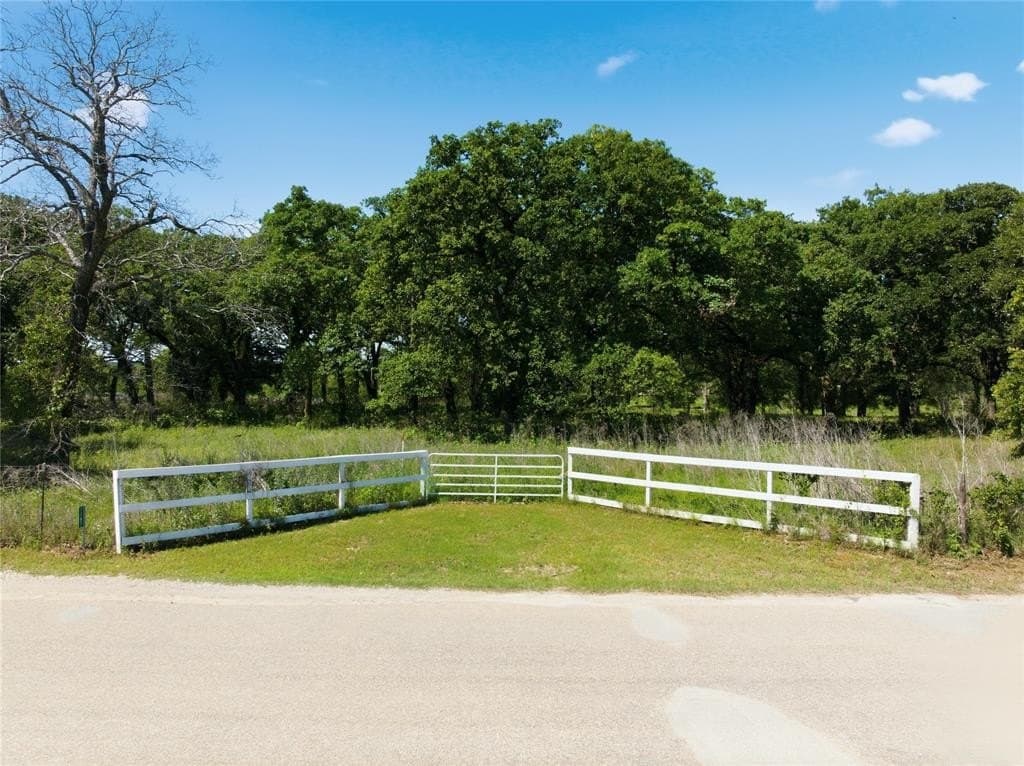 5.07 acres in Hill County gallery image 4