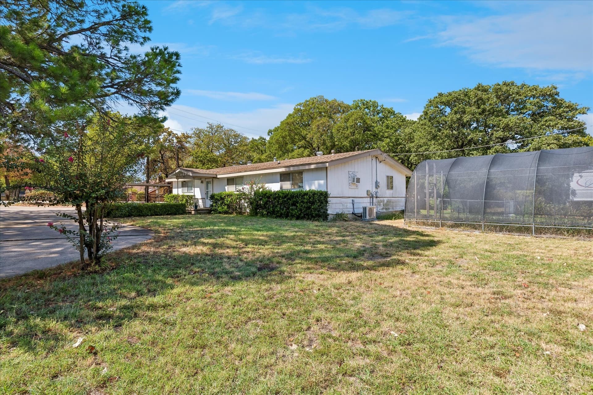 1.15 acres in Tarrant County - photo 5
