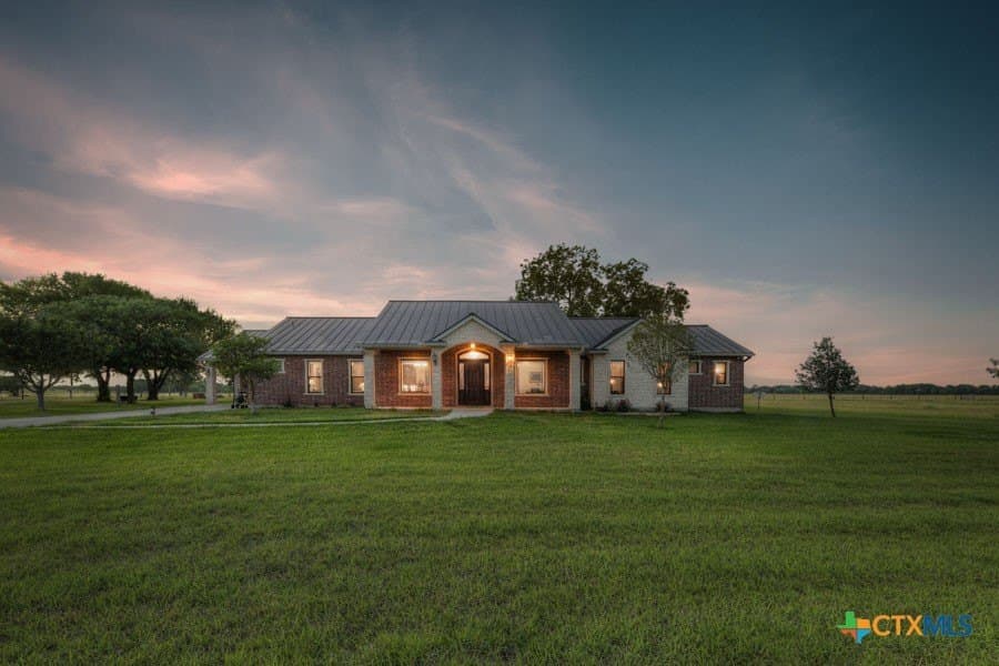 10.5 acres in Guadalupe County gallery image 3