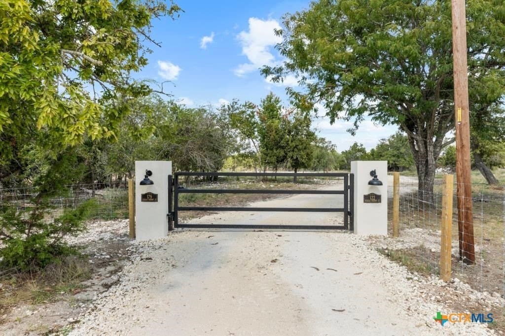 16.1 acres in Gillespie County - photo 7