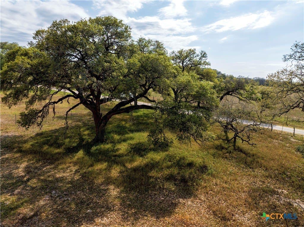 2.03 acres in Lavaca County