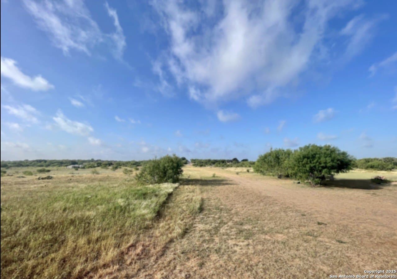 0.92 acres in Frio County