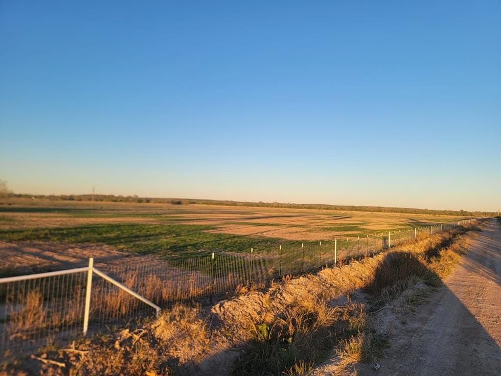 42.85 acres in Maverick County