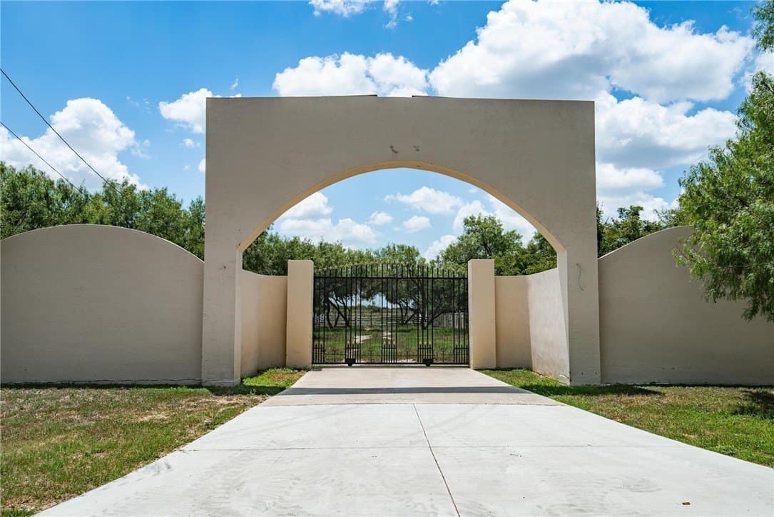 30.8 acres in Kleberg County - photo 3