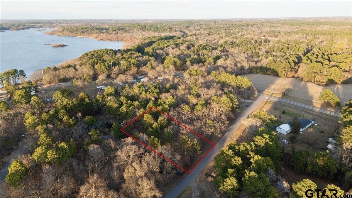 1.49 acres in Smith County gallery image 3