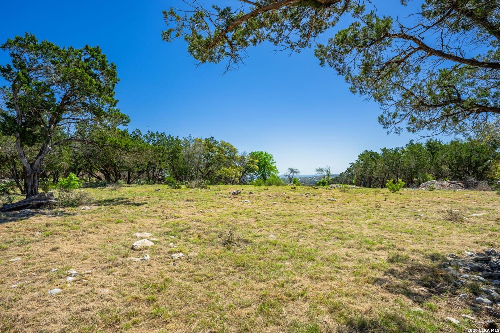 1.01 acres in Kerr County gallery image 2