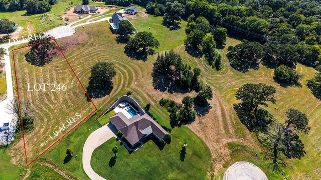 1 acres in Henderson County gallery image 3