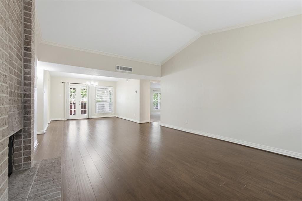 10.4 acres in Dallas County gallery image 3