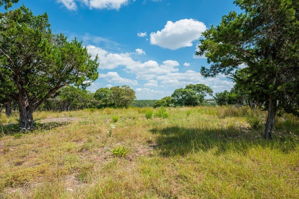 1.41 acres in Kerr County gallery image 4