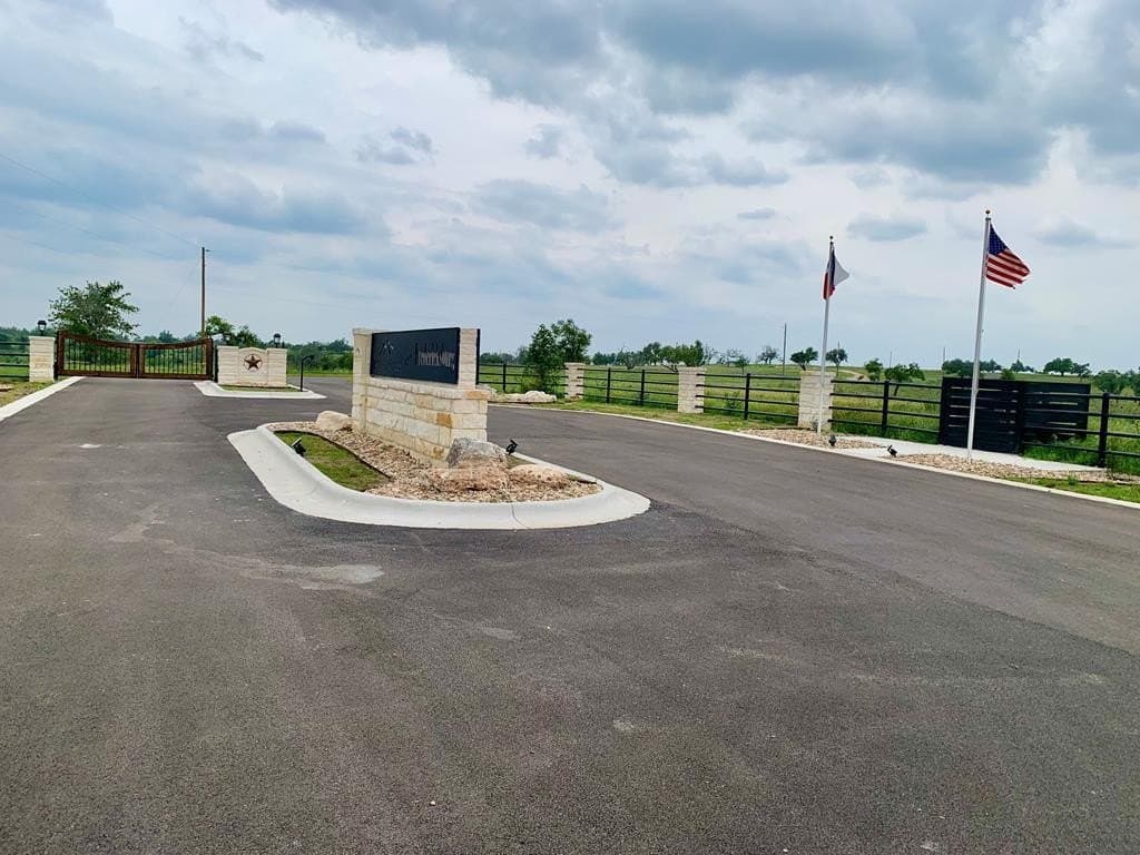 3.56 acres in Gillespie County gallery image 4