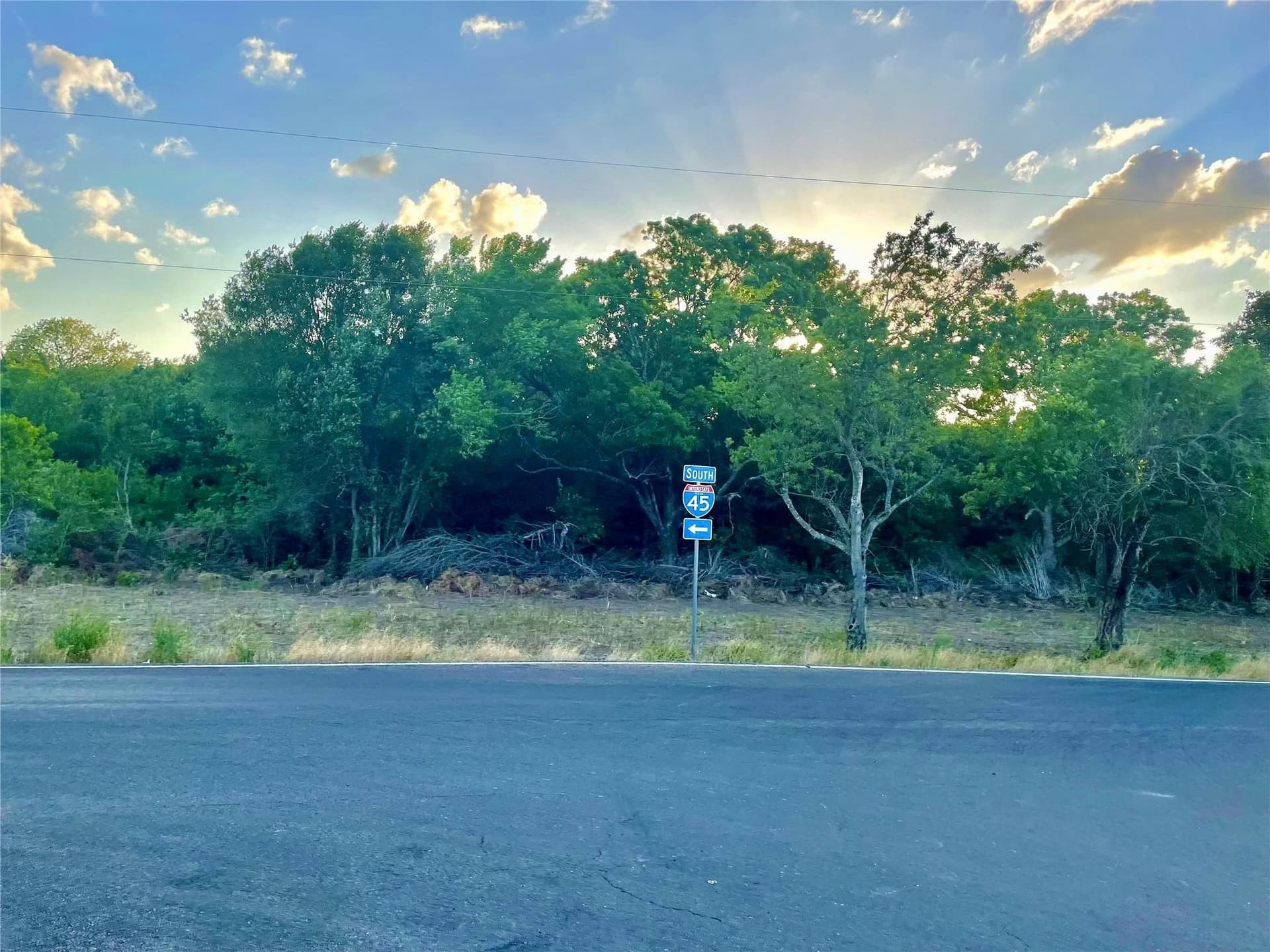 8.93 acres in Navarro County gallery image 2