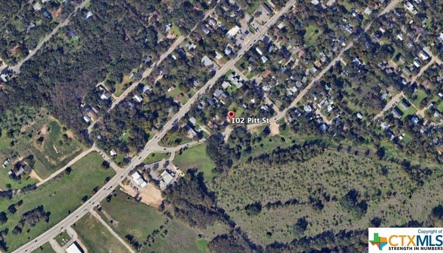 0.5 acres in Hays County gallery image 2