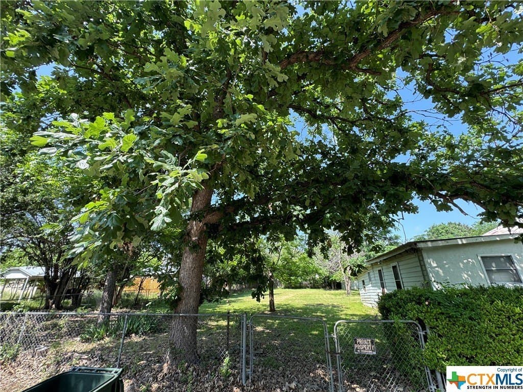 0.5 acres in Hays County featured view